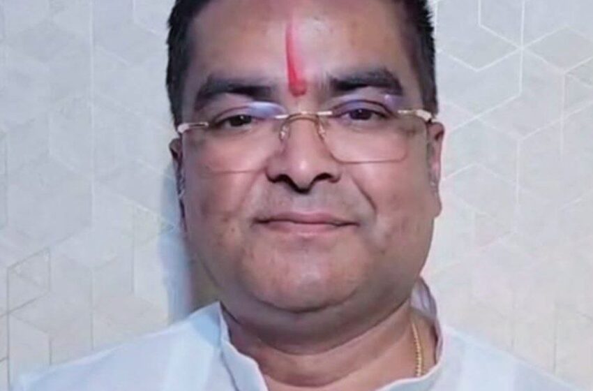  Big News-प्रदेश के हटाए गए 2621 सहायक शिक्षकों की नहीं जाएगी नौकरी…अंतर्विभागीय समिति की अनुशंसा अनुसार हटाए गए बीएड अर्हताधारी 2621 सहायक शिक्षकों को सहायक शिक्षक विज्ञान (प्रयोगशाला) के राज्य में रिक्त 4 हजार 422 पदों में समायोजित किया जाएगा… MLA रिकेश सेन ने सीएम सहित कैबिनेट का माना आभार…पढ़िए खबर